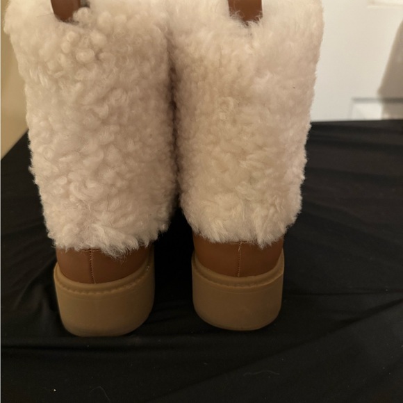 COACH LEONA SHEARLING BOOTS SZ 11 - Picture 5 of 9